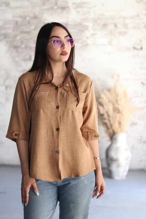 شومیز نسکافه ای رنگ باکسی دو جیب