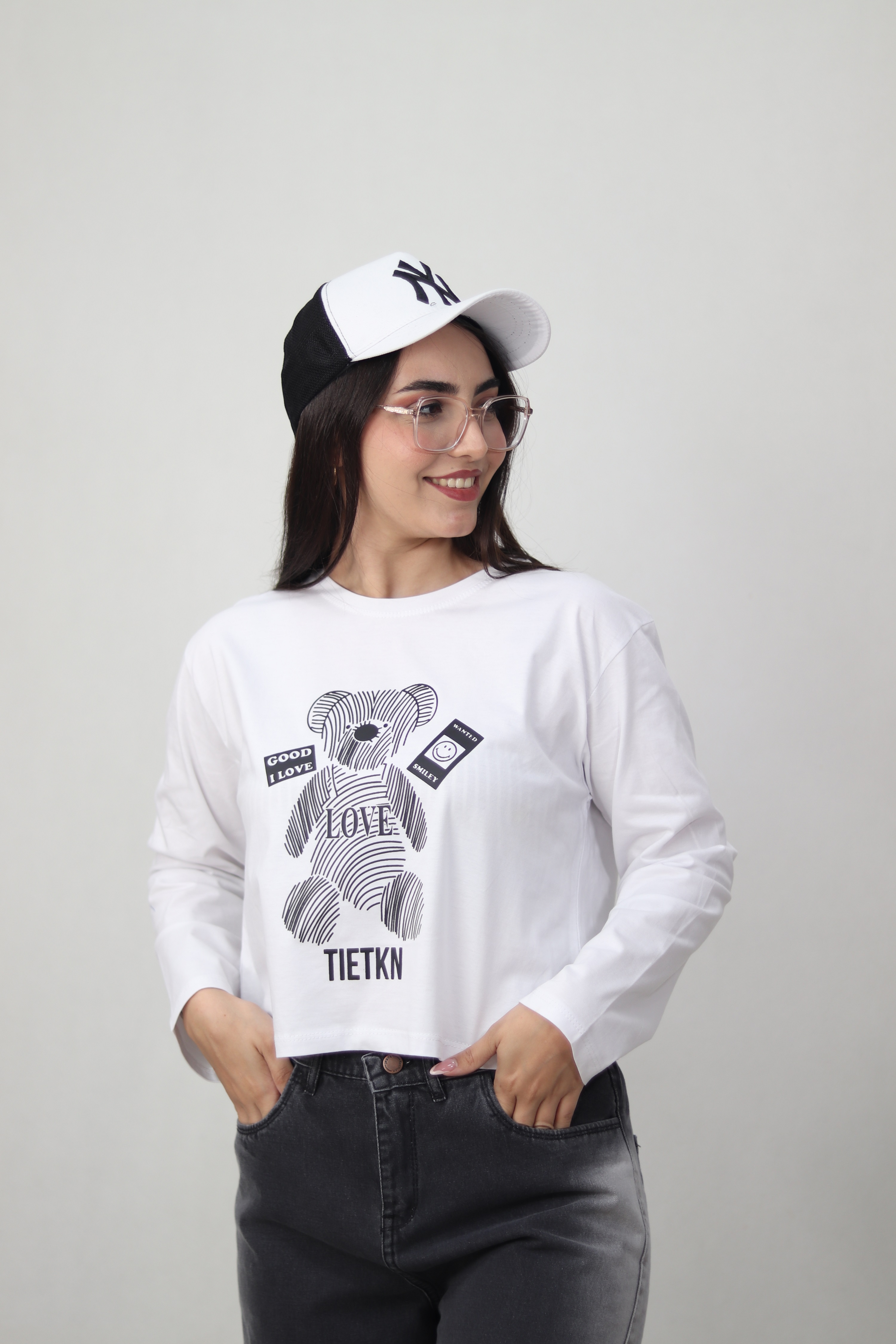 رنگ سفید کراپ