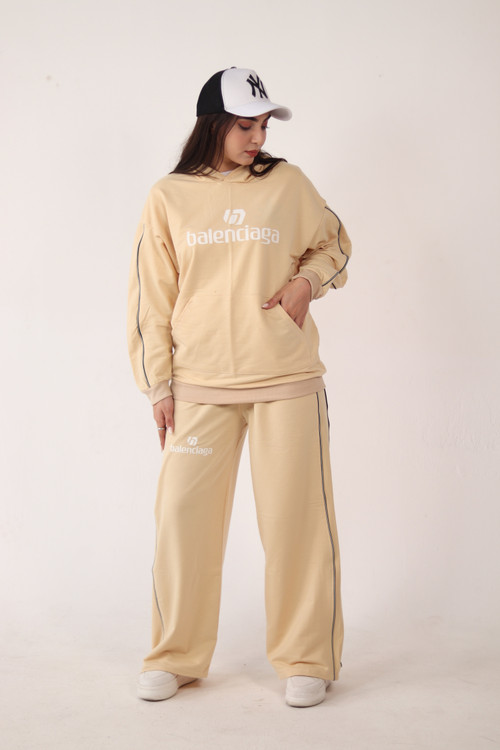 هودی شلوار کرم رنگ